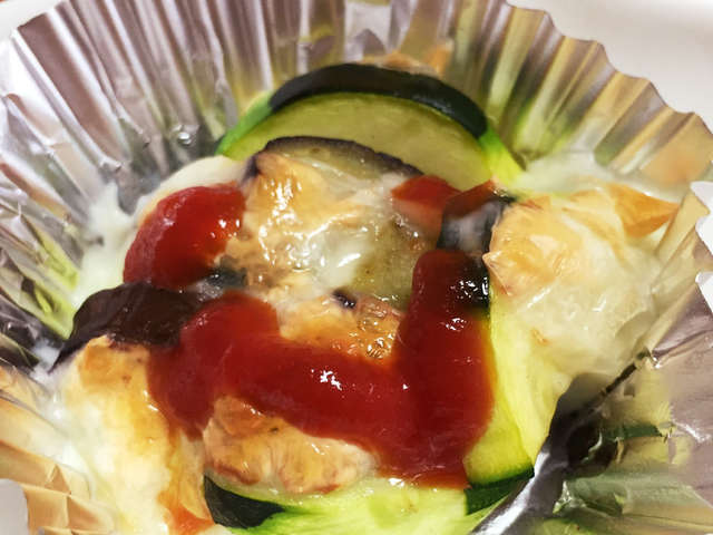 お弁当に☆ナスとズッキーニのチーズカップ